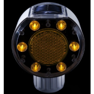 https://www.techni-contact.ovh/ressources/images/produits/merchandising/feu-solaire-led-flash-de-signalisation-routiere-65134321-1.jpg - Matériau : Polycarbonate - Consommation énergétique nulle