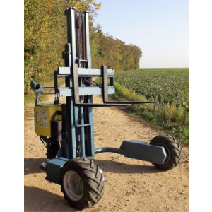 https://www.techni-contact.ovh/ressources/images/produits/merchandising/gerbeur-elevateur-tout-terrain-3829874-1.jpg - Charge transportée : 1000 kg