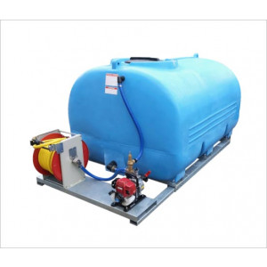 https://www.techni-contact.ovh/ressources/images/produits/merchandising/groupe-d-arrosage-3000-l-pour-l-irrigation-42251719-1.jpg - Capacité : 3000 L - Matière : PEHD - Coloris : Bleu