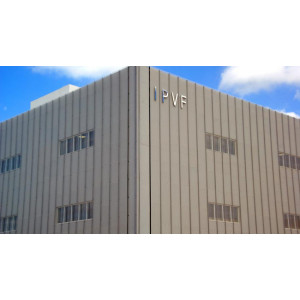 https://www.techni-contact.ovh/ressources/images/produits/merchandising/habillage-et-protection-de-facade-5816468-1.jpg - Une protection de façade communicante