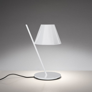 https://www.techni-contact.ovh/ressources/images/produits/merchandising/lampe-de-table-le-petite-artemide-62324757-1.jpg - Lampe de Table Le Petite ARTEMIDE combine un design unique et élégant avec des finitions de grande qualité