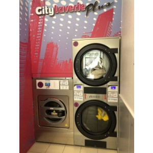 https://www.techni-contact.ovh/ressources/images/produits/merchandising/laverie-99227493-1.jpg - Concept de laverie libre service nouvelle génération