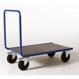 https://www.techni-contact.ovh/ressources/images/produits/merchandising/location-chariot-a-plateau-12487895-1.jpg - Harge max : 200 kg