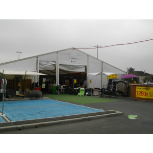 https://www.techni-contact.ovh/ressources/images/produits/merchandising/location-de-chapiteaux-pour-ventes-ephemeres-3599486-1.jpg - Braderies, magasins éphémères, magasin de remplacement