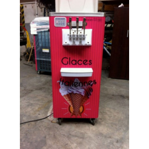 https://www.techni-contact.ovh/ressources/images/produits/merchandising/machine-a-glace-italienne-professionnelle-61822235-1.jpg - De 100 à 400 glaces par heure