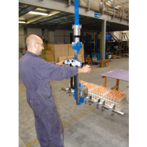 https://www.techni-contact.ovh/ressources/images/produits/merchandising/manipulateur-de-plats-d-ceufs-94941262-1.jpg - Cycle de travail en moyenne 18 secondes par cycle 