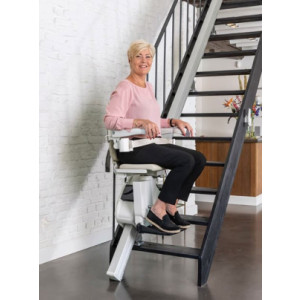 https://www.techni-contact.ovh/ressources/images/produits/merchandising/monte-escalier-droit-rail-extra-fin-52181451-1.jpg - Monte escalier ergonomique avec repose-pied automatique