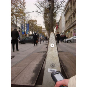 https://www.techni-contact.ovh/ressources/images/produits/merchandising/organisation-de-parcours-enigme-a-pied-dans-paris-1357522-1.jpg - Moment d'exception sur les Champs élysées