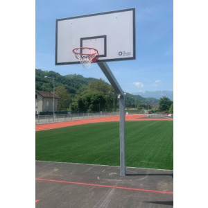 https://www.techni-contact.ovh/ressources/images/produits/merchandising/panier-de-basket-ball-exterieur-a-sceller-42677712-1.jpg - Hauteur : 3,05 m - Déport : 2,25 m