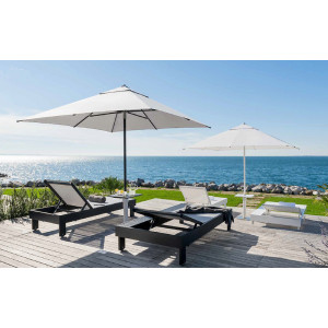 https://www.techni-contact.ovh/ressources/images/produits/merchandising/parasol-carre-pour-terrasse-1203967-1.jpg - Dimensions (L x l) : 250 x 250 cm