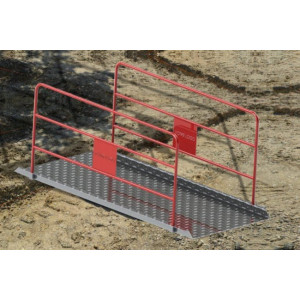 https://www.techni-contact.ovh/ressources/images/produits/merchandising/passerelle-de-chantier-47485795-1.jpg - Passerelle en tôle alu damier pour une adhérence et une sécurité accrue sur chantier et faciliter le transport par sa légèreté.