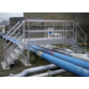 https://www.techni-contact.ovh/ressources/images/produits/merchandising/passerelle-de-franchissement-tuyauterie-double-6954248-1.jpg - Réalisations mécano-soudées en aluminium