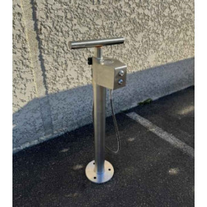 https://www.techni-contact.ovh/ressources/images/produits/merchandising/pompe-a-velo-exterieur-fixe-en-acier-pour-espaces-publics-35473257-1.jpg - Acier inoxydable