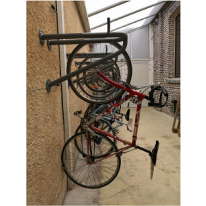 https://www.techni-contact.ovh/ressources/images/produits/merchandising/porte-velo-mural-3909856-1.jpg - Pour 2 vélos