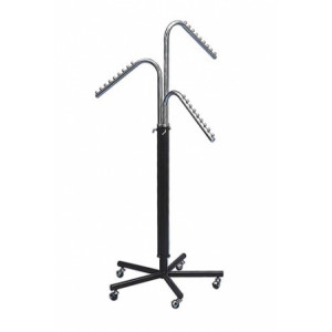 https://www.techni-contact.ovh/ressources/images/produits/merchandising/porte-vetement-portant-avec-bras-41267544-1.jpg - 3 ou 4 bras - Hauteur ajustable : 885-1800 mm - Roulettes avec freins : Ø.40 mm