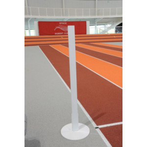 https://www.techni-contact.ovh/ressources/images/produits/merchandising/poteau-d-arrivee-competition-7327020-1.jpg - Hauteur : 1,40 m - Latte bois section 80 x 20mm - Certifié IAAF