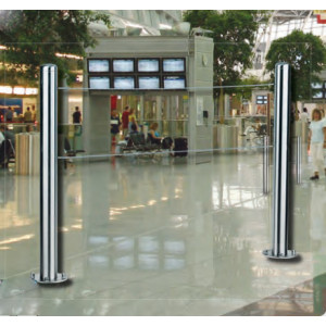 Poteau inox à câble traversant