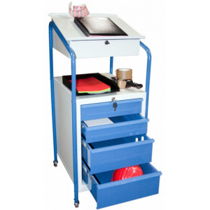 https://www.techni-contact.ovh/ressources/images/produits/merchandising/pupitre-d-atelier-sur-roulettes-541774-1.jpg - Dimensions plateaux : 470 x 625 mm