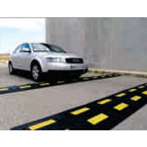 https://www.techni-contact.ovh/ressources/images/produits/merchandising/ralentisseurs-de-vitesse-16051229-1.jpg - Modère la vitesse des automobilistes