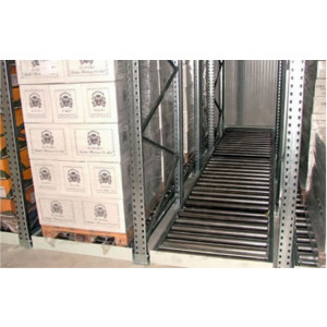 https://www.techni-contact.ovh/ressources/images/produits/merchandising/rayonnage-dynamique-a-palettes-systeme-fifo-12144459-1.jpg - Stockage de produits à fort taux de rotation