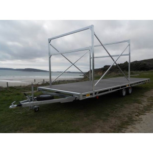https://www.techni-contact.ovh/ressources/images/produits/merchandising/remorque-nautisme-sur-mesure-2604006-1.jpg - Transport de bateau