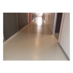 https://www.techni-contact.ovh/ressources/images/produits/merchandising/revetement-de-sol-acoustique-en-resine-polyurethane-15116221-1.jpg - En résine polyuréthane souple