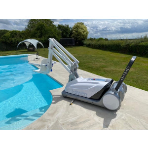 https://www.techni-contact.ovh/ressources/images/produits/merchandising/scooter-tout-terrain-handicapes-et-seniors-55472145-1.jpg - 3 modèles au choix : Standard, Maxi, Spécial SPA