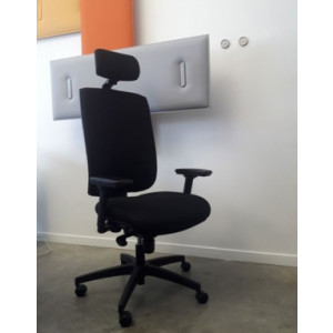 https://www.techni-contact.ovh/ressources/images/produits/merchandising/siege-ergonomique-personnalisable-pathologie-dynamic-chair-4200-21274747-1.jpg - Maintien lombaire avec fluide, avec mousse