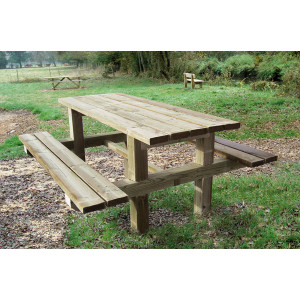 https://www.techni-contact.ovh/ressources/images/produits/merchandising/table-de-pique-nique-campagnarde-en-bois-119341-1.jpg - Dimensions: 2000 x 1730 mm - Modèle : Pin traité - A sceller