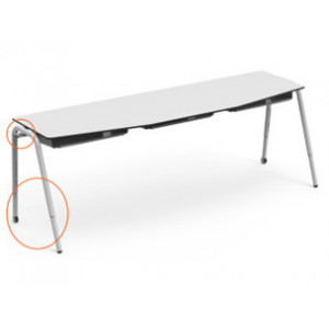 https://www.techni-contact.ovh/ressources/images/produits/merchandising/table-reglable-en-hauteur-team-triple-23147367-1.jpg - Grande table