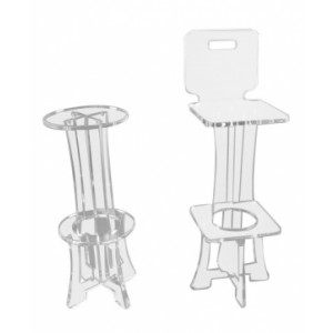 https://www.techni-contact.ovh/ressources/images/produits/merchandising/tabouret-de-bar-plexiglas-8977726-1.jpg - Plexiglas épaisseur 1.5 cm - Assise 32/32 cm - Hauteur 82 cm
