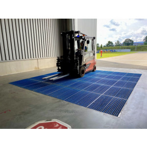 https://www.techni-contact.ovh/ressources/images/produits/merchandising/tapis-de-nettoyages-pour-petites-roues-11637254-1.jpg - Stopper les saletés pour préserver la propreté dans votre environnement 