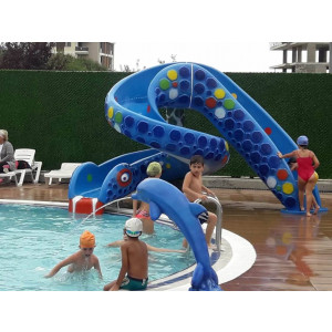 https://www.techni-contact.ovh/ressources/images/produits/merchandising/toboggan-aquatique-de-piscine-4811782-1.jpg - Compatible avec l'électrolyse au sel - Javel