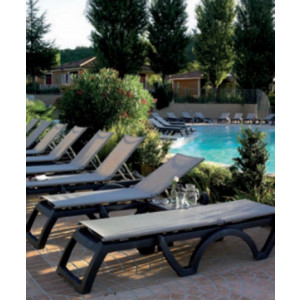 https://www.techni-contact.ovh/ressources/images/produits/merchandising/transat-piscine-et-jardin-794482-1.jpg - Différents modèles