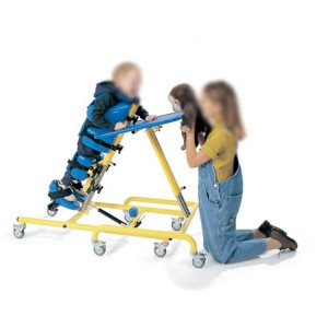 https://www.techni-contact.ovh/ressources/images/produits/merchandising/verticalisateur-enfant-avec-plateau-d-activites-7903490-1.jpg - Taille Enfant : 1m09 à 1m47