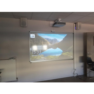 https://www.techni-contact.ovh/ressources/images/produits/merchandising/videoprojecteur-interactif-14179366-1.jpg - Installation, vente et location