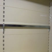 Barre de charge pour gondole