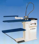 Table de repassage professionnelle