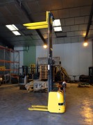 Gerbeur électrique d'occasion