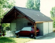 Abri avec auvent béton aspect Bois