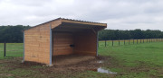 Abri chevaux en bois - Dim. L400 à 600 x P300 x H280 cm