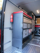 Aménagement et étagères pour fourgonnette Iveco Daily