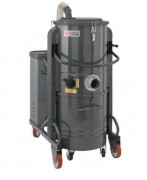 Aspirateur avec moteur triphasé