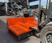 Balai brosse pour chariot élévateur - Acier ou Polypropylène - L. de 930 à 4030 mm