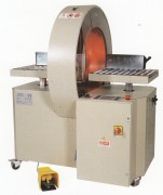 Banderoleuse horizontale à anneaux tournant