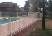 Barriere de piscine en aluminium avec portillon - Hauteur 1,22 m