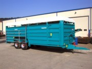 Bétaillère à deux essieux relevables