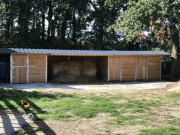 Box-abri pour chevaux