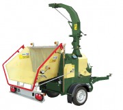 Broyeur de branches à moteur thermique diesel