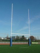 Buts de rugby à sceller - Hauteur hors sol : 8 m ou 11 m - Aluminium plastifié